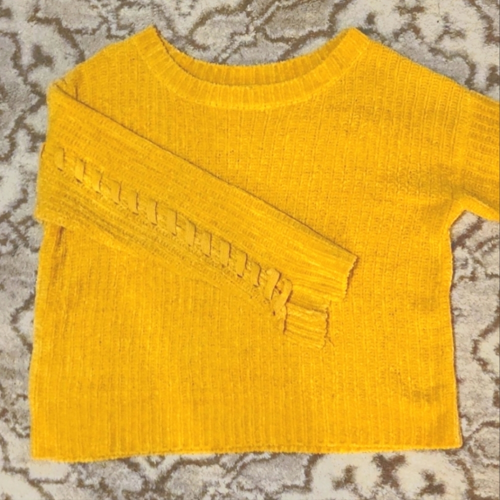 UNIQ yellow knit sweater